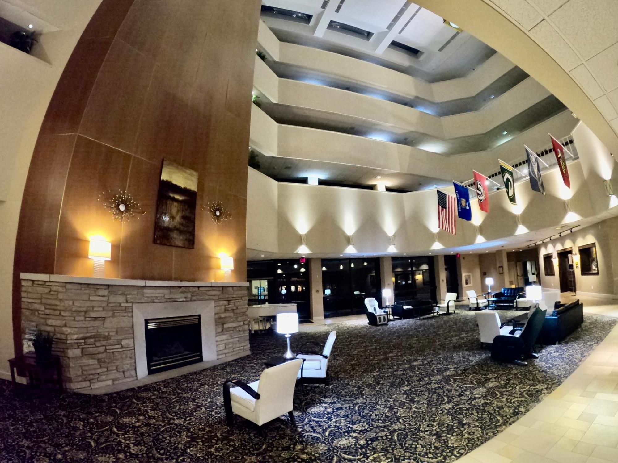 Hotel Mead Resorts & Conventions Center วิสคอนซิน แรพิดส์ ภายนอก รูปภาพ